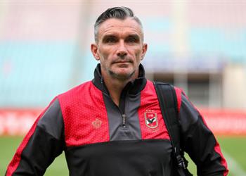 خاص الأهلي يفاوض لاعب الإسماعيلي بطلب من كارتيرون