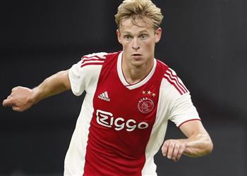 برشلونة يتخذ قرار ا بشأن صفقة دي يونج