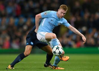 ثنائي مانشستر سيتي يصل إلى برشلونة