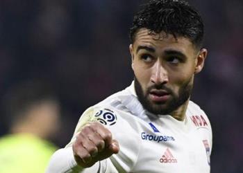 مدرب ليون نبيل فقير محبط بعد فشل انتقاله إلى ليفربول