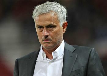 مورينيو يحسم مستقبله في مانشستر يونايتد