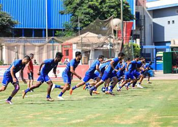 ثنائي الأهلي يغيبان عن مران المستبعدين من مواجهة الحدود