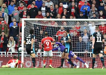 فيديو ميدلزبره يخطف فوز ا قاتل ا من وست بروميتش بمشاركة احمد حجازي