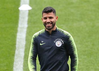 صحيفة جوارديولا ينهي الجدل حول عقوبة شيشة أجويرو في مانشستر سيتي