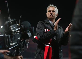 بعد الهزيمة أمام توتنهام مورينيو يسخر من مدربي أندية البريميرليج