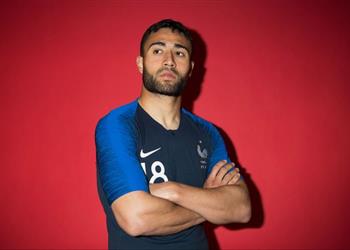 رئيس ليون يوضح حقيقة اهتمام تشيلسي بضم نبيل فقير