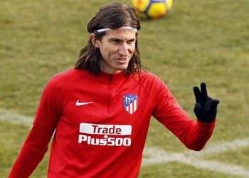 رئيس أتليتكو مدريد ينهي الجدل حول مستقبل فيليبي لويس