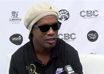 رونالدينيو أتمنى أن يعود نيمار لبرشلونة