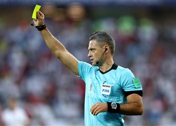 فيفا يصدر تعديلات جديدة في قوانين كرة القدم بسبب الـVAR