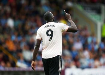 فيديو لوكاكاو يقود مانشستر يونايتد للفوز على بيرنلي في مواجهة مثيرة