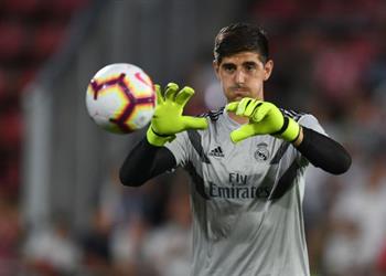 كورتوا يقلل من نجوم تشيلسي ويوضح الفارق مع ريال مدريد