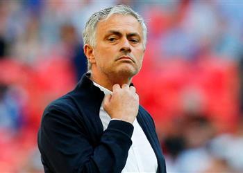 مورينيو يعلن قائمة مانشستر يونايتد لدوري أبطال أوروبا