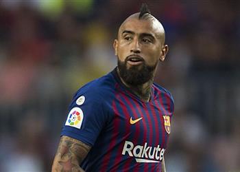 برشلونة يتلقى ضربة قوية بسبب فيدال