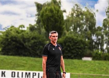 كارتيرون يتغزل في البرج المالي ويكشف ماذا طلب من إدارة الأهلي