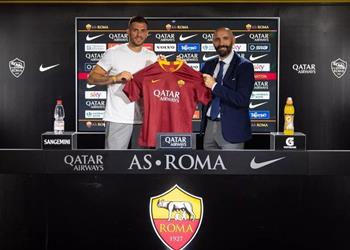 مدافع روما يختلف مع توتي