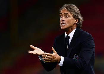 مانشيني ارتكبنا العديد من الأخطاء أمام بولندا