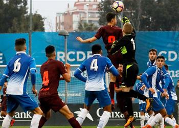 برشلونة يخطف 8 لاعبين من أكاديمية شباب إسبانيول