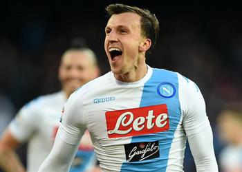 لاعب نابولي يثير القلق بعد إصابة خطيرة في التوقف الدولي