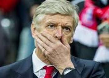 لاعب أرسنال منتقدا فينجر يريد استخدام نفس الطريقة أمام كل المنافسين