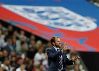 نجم توتنهام أتمنى استمرار ساوثجيت مع إنجلترا