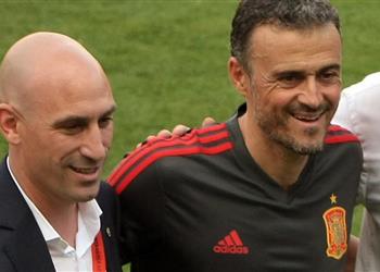 رئيس الاتحاد الإسباني إنريكي مدرب رائع لكنه يحتاج للوقت