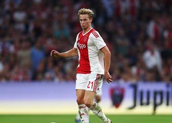 مدير أياكس يوجه ضربة جديدة لخطط برشلونة بشأن دي يونج