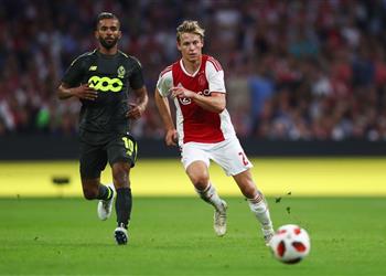 موندو ديبورتيفو ريال مدريد يدخل سباق التعاقد مع دي يونج