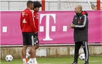 تصريحات دانتي م هاجم ا جوارديولا لا يجيد التواصل مع اللاعبين