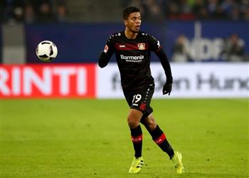 تجديد عقود باير ليفركوزن يصدم كبار أوروبا ويمد إقامة هنريكس حتى 2022