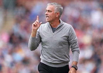 مانشستر يونايتد يخطط لتجديد عقود 8 لاعبين