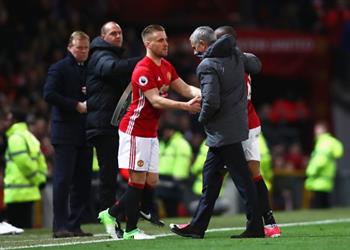 مانشستر يونايتد يفقد خدمات مدافعه قبل مواجهة واتفورد في البريميرليج