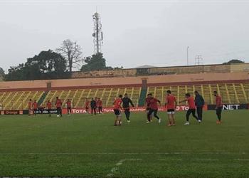 تجهيزات خاصة لملعب مباراة الأهلي وحوريا الغيني