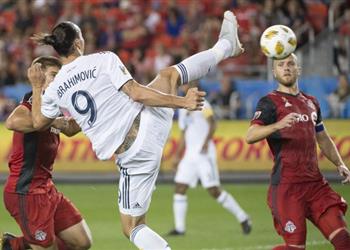 إبراهيموفيتش يهاجم نجل مدرب منتخب مصر السابق عليه أن يخضع لي