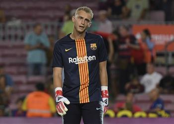 سيليسين يحذر برشلونة من مواجهة إيندهوفن بدوري أبطال أوروبا