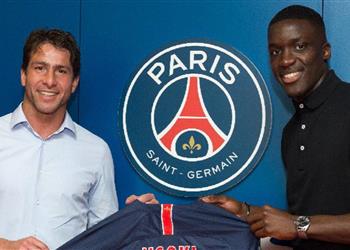 باريس سان جيرمان يستخدم لاعبه للسخرية من برشلونة