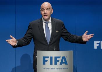 مباراة برشلونة وجيرونا تشعل أزمة جديدة بين الليجا والفيفا