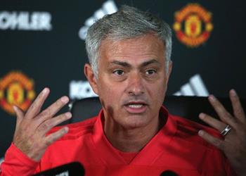 مورينيو يكشف موقف شاو وفالنسيا من المشاركة أمام يانج بويز بدوري الأبطال