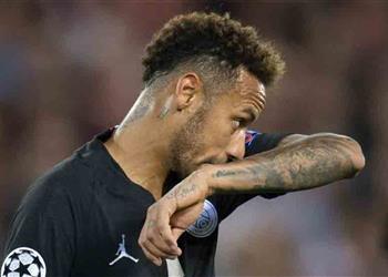 أسطورة فرنسا يهاجم نيمار بعد مباراة ليفربول