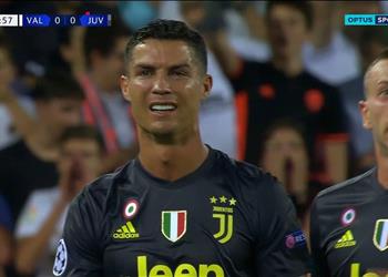 بالفيديو رونالدو يبكي بعد طرده في مباراة يوفنتوس وفالنسيا