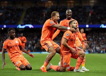 نبيل فقير بعد فوز ليون أثبتنا أنفسنا أمام مانشستر سيتي ولم نأت للدفاع فقط