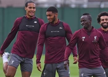 مدافع يتفوق على سرعة محمد صلاح وماني في ليفربول