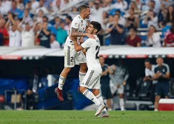 فيديو أسينسيو يقود ريال مدريد لفوز صعب أمام اسبانيول في الليجا