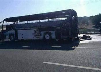 صور قبل مواجهة الأهلي حريق هائل يدمر أتوبيس وفاق سطيف الجزائري