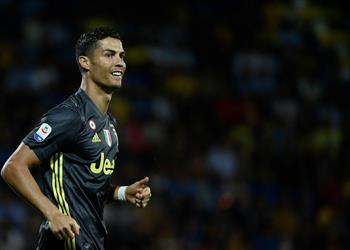 فيديو يوفنتوس يواصل الانتصارات في الدوري الإيطالي على حساب فروزينوني