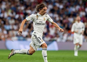 موندو مودريتش الأقرب لحصد جائزة الأفضل بسبب رونالدو وميسي