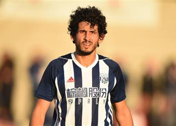 أحمد حجازي يقود وست بروميتش أمام كريستال بالاس في كأس الرابطة