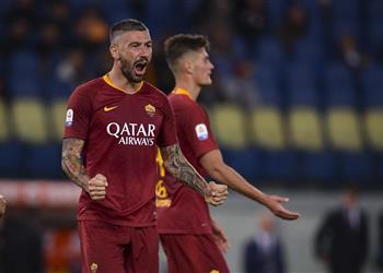 نابولي يعبر بارما بثلاثية وروما يضرب فروسينوني برباعية في الكالتشيو