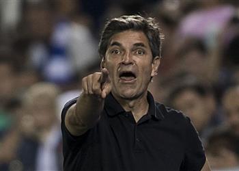 مدرب ليجانيس فوزنا أمام برشلونة يمنحنا الثقة