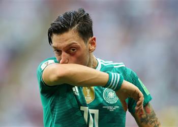 إيمري لم أمنع لوف من مقابلة أوزيل