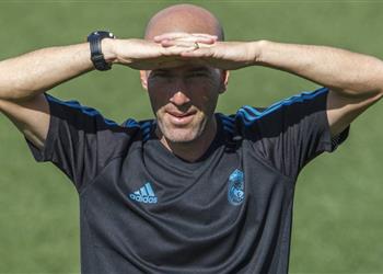 تقرير زيزو فعلها من قبل لا داعي للقلق الليجا لا تزال في الملعب